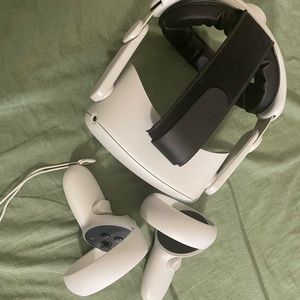 Oculus Quest 2 64GB with elite strap